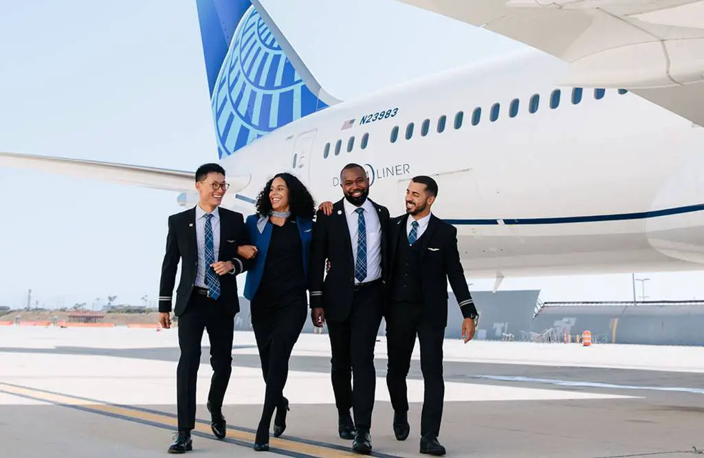 How to Get Hired at United Airlines?